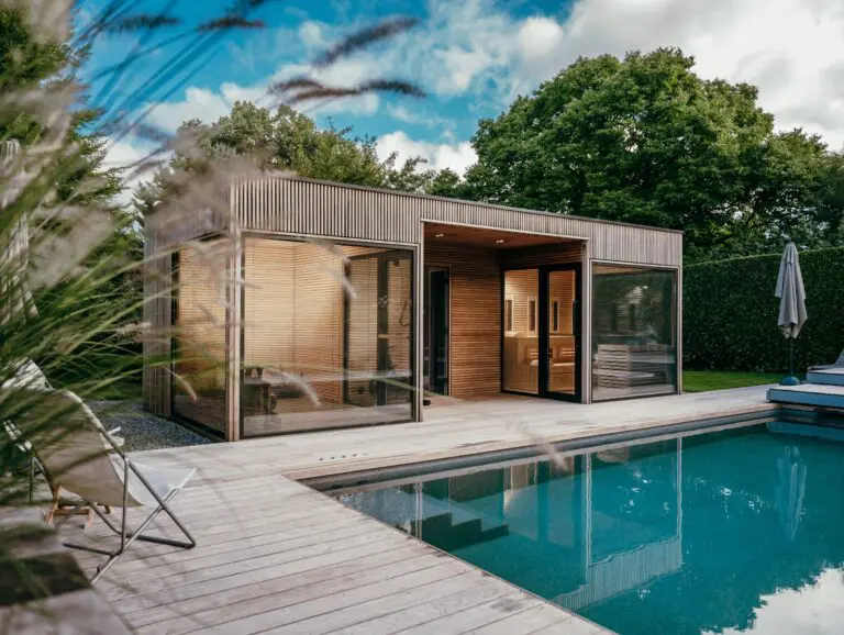 Projet complet d'aménagement extérieur avec piscine, espace bien-être et jardin paysager à Neuvecelle en Haute-Savoie (74)